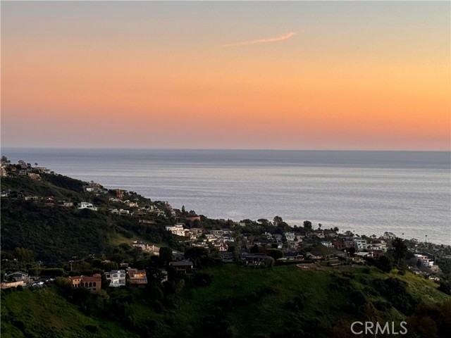 Detail Gallery Image 18 of 20 For 2155 Temple Hills, Laguna Beach,  CA 92651 - 5 Beds | 6/1 Baths