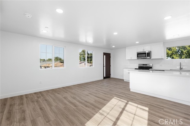 Detail Gallery Image 8 of 24 For 498 E 52nd, Long Beach,  CA 90805 - 2 Beds | 1 Baths