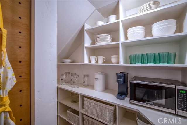 956 Tia Juana, Laguna Beach CA: https://media.crmls.org/medias/08030eb9-c5c3-4599-be04-aa13b98eaf49.jpg