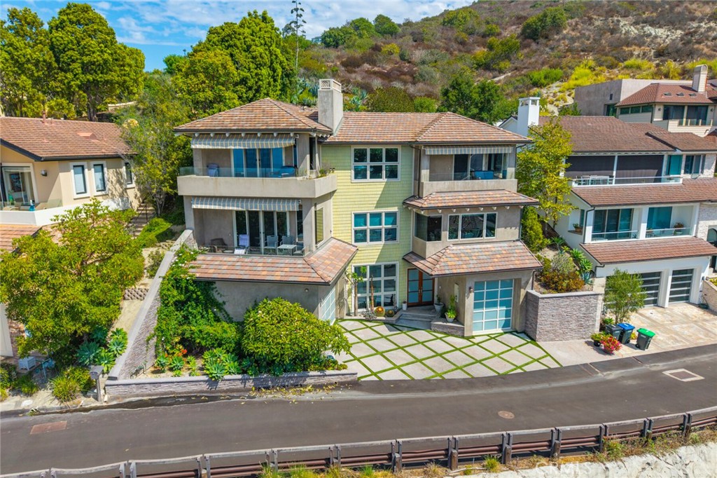 6 Pacific Vista