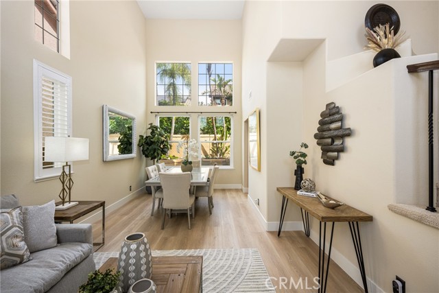 29 Calabria, Lake Forest CA: https://media.crmls.org/medias/0804af09-3156-4514-b306-4ab05430f1a4.jpg