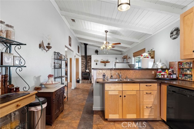 Image 19 of 67 For 2921 Bohemia Avenue