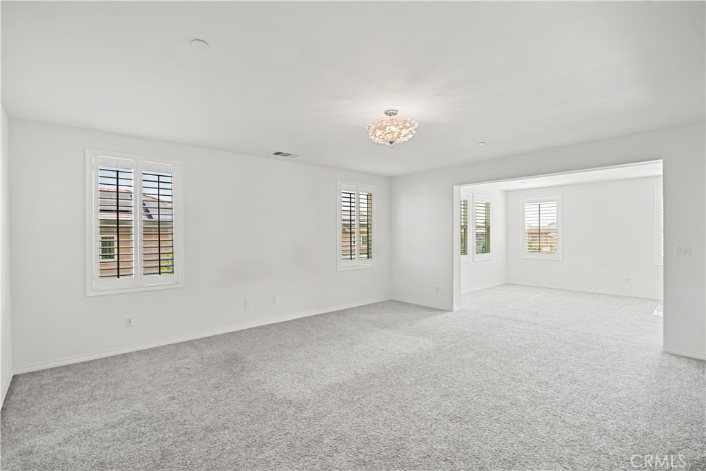 MLS #WS25243385 image #45