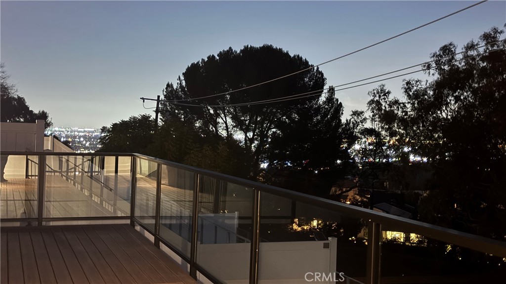 https://media.crmls.org/medias/0805043e-9aef-402f-9b57-9cde7337004f.jpg?preset=X-Large