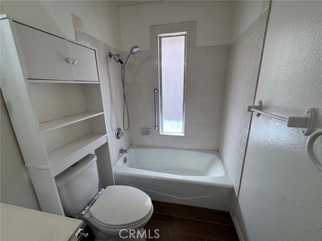 Detail Gallery Image 14 of 19 For 1885 Silver Oak Way, Hemet,  CA 92545 - 3 Beds | 2 Baths