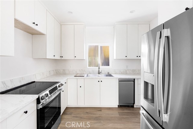 Front Image Thumbnail for CRBB25248802