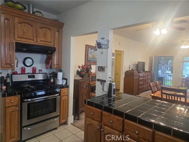 1121 Gladys Avenue, Long Beach CA: https://media.crmls.org/medias/08073824-0dba-4661-acb4-c8d04d989f99.jpg