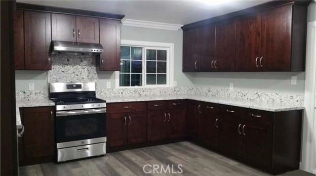 Detail Gallery Image 4 of 15 For 919 S Sherrill, Anaheim,  CA 92804 - 4 Beds | 2/1 Baths