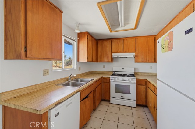 Detail Gallery Image 10 of 37 For 7273 Sunny Vista, Joshua Tree,  CA 92252 - 2 Beds | 2 Baths