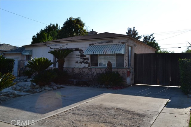2121 N Pass Avenue, Burbank CA: https://media.crmls.org/medias/0809176f-5e57-4c3f-be79-5a4b116db23d.jpg