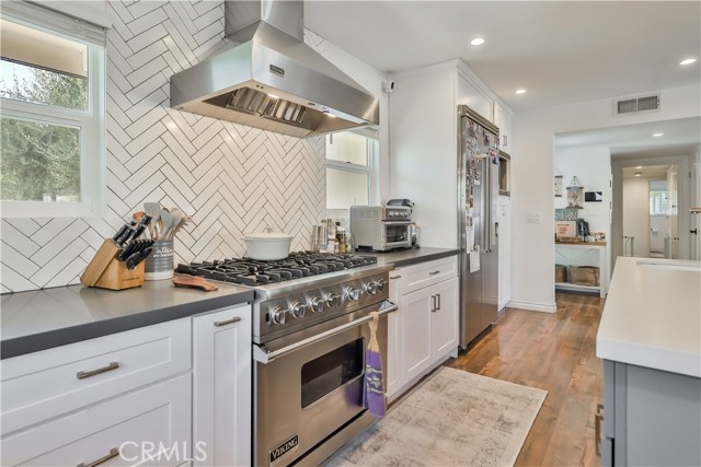 Image 21 of 48 For 23861 Califa Street