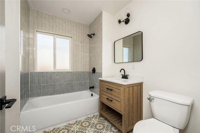 10820 Capistrano photo 28