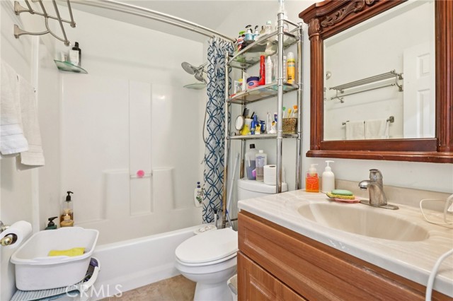 Detail Gallery Image 19 of 30 For 329 N Kathryn, Anaheim,  CA 92801 - 6 Beds | 3/1 Baths