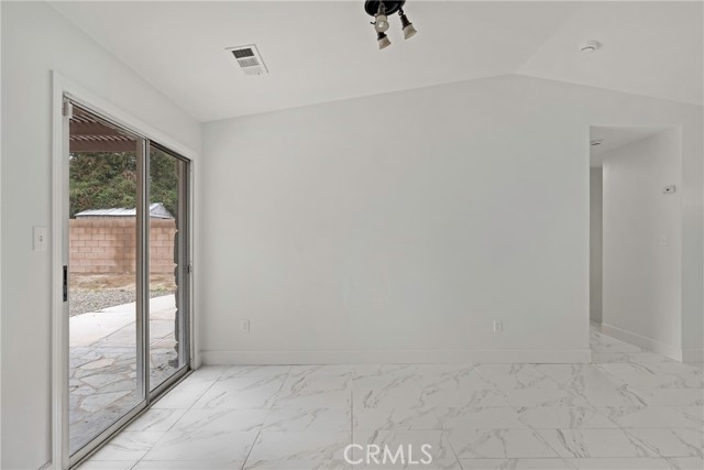 Detail Gallery Image 17 of 33 For 333 Tanner Michael, Bakersfield,  CA 93308 - 2 Beds | 1 Baths