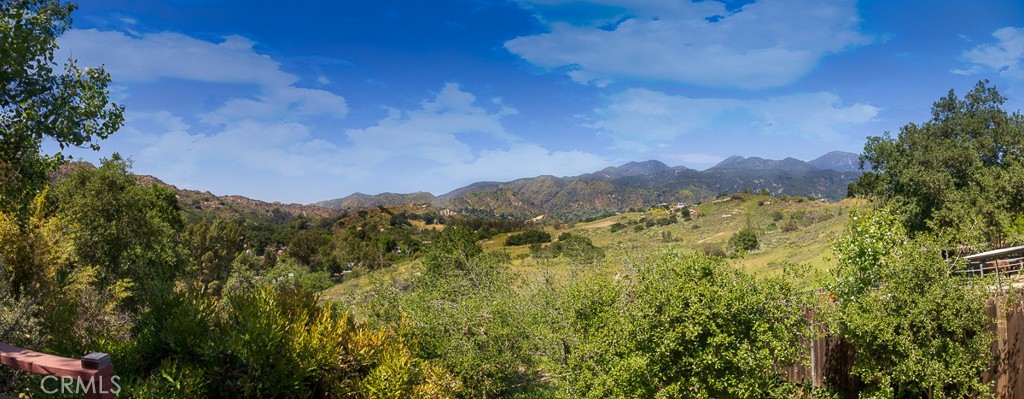 https://media.crmls.org/medias/080ba78c-33b2-40f4-bb18-d08ba5250ffc.jpg?preset=X-Large