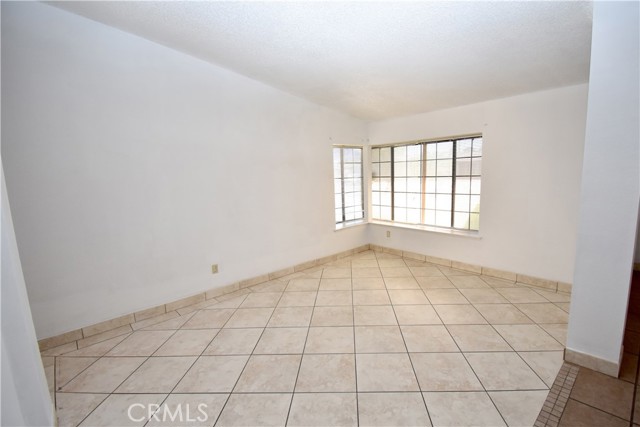 15588 Chaparral Street, Victorville CA: https://media.crmls.org/medias/080bb58a-abe5-454d-9392-09f159227c12.jpg