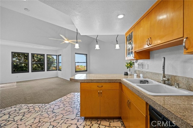 Detail Gallery Image 4 of 11 For 1074 Calle Del Cerro #1802, San Clemente,  CA 92672 - 2 Beds | 2 Baths