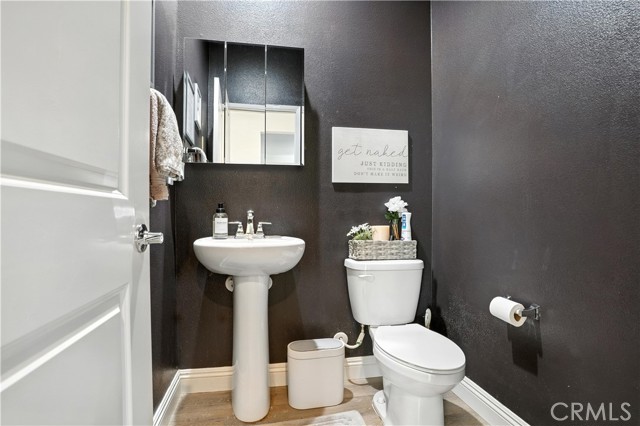 Detail Gallery Image 15 of 75 For 11715 Periwinkle Pl, Jurupa Valley,  CA 91752 - 6 Beds | 4/1 Baths