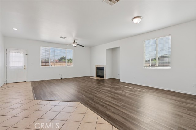 Detail Gallery Image 7 of 24 For 548 Bloomington Ave, Rialto,  CA 92376 - 4 Beds | 3 Baths