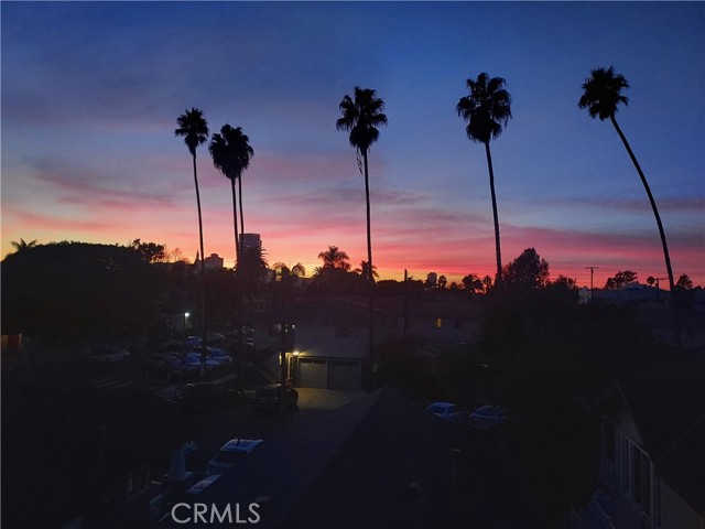 1515 E Appleton Street, Long Beach CA: https://media.crmls.org/medias/080c60ec-3e7c-43d1-be33-135a214c74fe.jpg