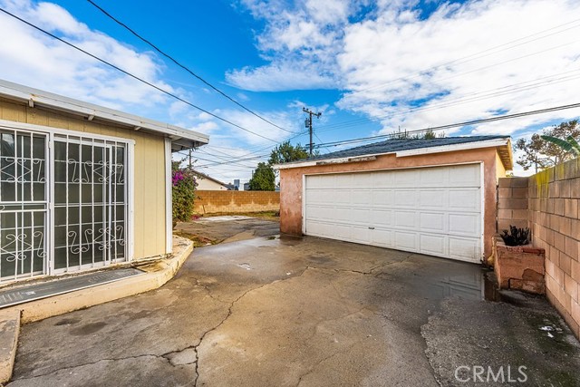 Detail Gallery Image 22 of 41 For 1504 S California Ave, Compton,  CA 90221 - 3 Beds | 2 Baths