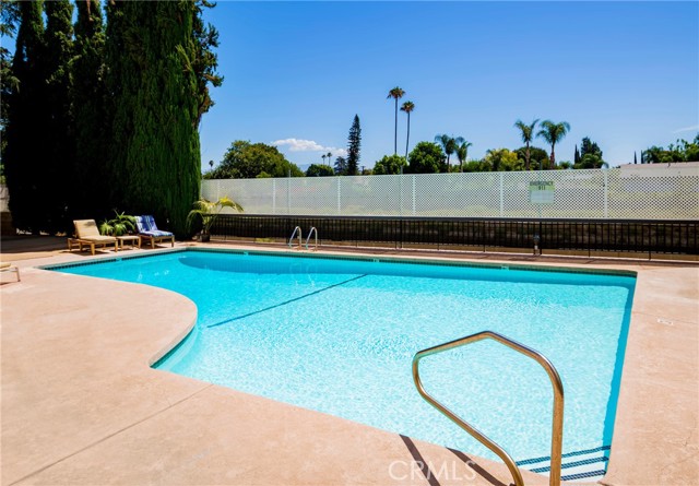 Detail Gallery Image 25 of 28 For 5050 Coldwater Canyon Ave #207,  Sherman Oaks,  CA 91423 - 3 Beds | 2 Baths