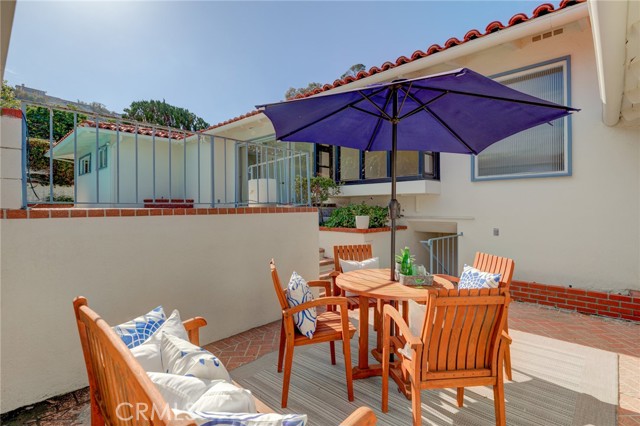 760 Via Del Monte, Palos Verdes Estates, California 90274, 4 Bedrooms Bedrooms, ,3 BathroomsBathrooms,Residential,Sold,Via Del Monte,SB23007953