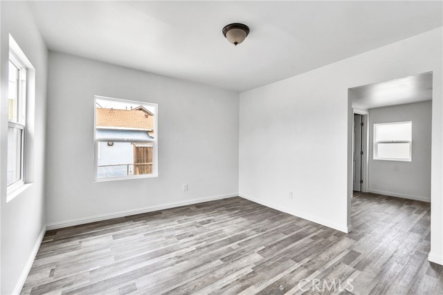 Detail Gallery Image 13 of 22 For 4339 E 1st, East Los Angeles,  CA 90022 - 3 Beds | 3 Baths