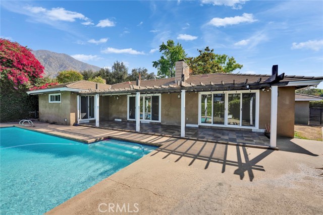 1811 Chantry Drive, Arcadia CA: https://media.crmls.org/medias/080f2a86-ef5a-4e0a-9bfa-9a3bd63601b8.jpg