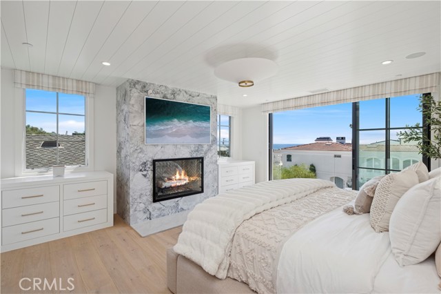 2820 Bayview Drive, Corona del Mar CA: https://media.crmls.org/medias/080f8bd6-584d-4ba9-ad48-1d8edd816a9c.jpg