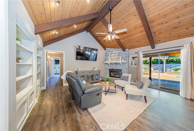 Detail Gallery Image 16 of 75 For 779 E Cole Ave, Fresno,  CA 93720 - 4 Beds | 2/1 Baths
