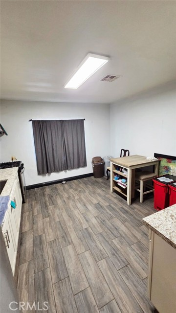 Detail Gallery Image 15 of 22 For 410 Niles, Bakersfield,  CA 93305 - 1 Beds | 1 Baths