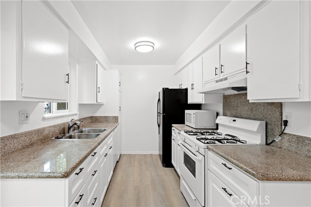 Detail Gallery Image 2 of 16 For 11138 Aqua Vista #55,  North Hollywood,  CA 91602 - 2 Beds | 2 Baths