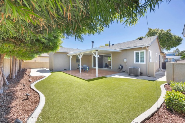 6745 Yearling Street, Lakewood CA: https://media.crmls.org/medias/081080ed-e011-4064-8599-7a5ab0abf2b0.jpg