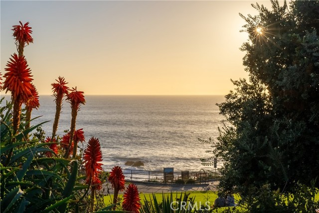 Detail Gallery Image 47 of 58 For 556 Cliff Dr a,  Laguna Beach,  CA 92651 - 3 Beds | 4 Baths