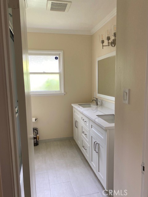 Detail Gallery Image 13 of 17 For 722 W Palmyra Ave, Orange,  CA 92868 - 2 Beds | 1 Baths