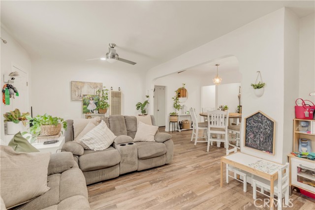 764 W 107th Street, Los Angeles CA: https://media.crmls.org/medias/0810c285-7357-40e0-b1fc-15876ba27a1d.jpg