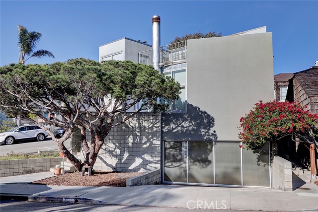 2318 Manhattan Avenue, Hermosa Beach, California 90254, 2 Bedrooms Bedrooms, ,2 BathroomsBathrooms,Residential,Sold,Manhattan,SB22091269