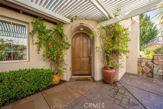 Beautiful Courtyard Entry