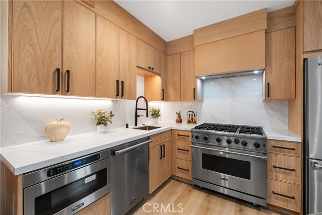 Detail Gallery Image 28 of 38 For 128 39th, Newport Beach,  CA 92663 - – Beds | – Baths