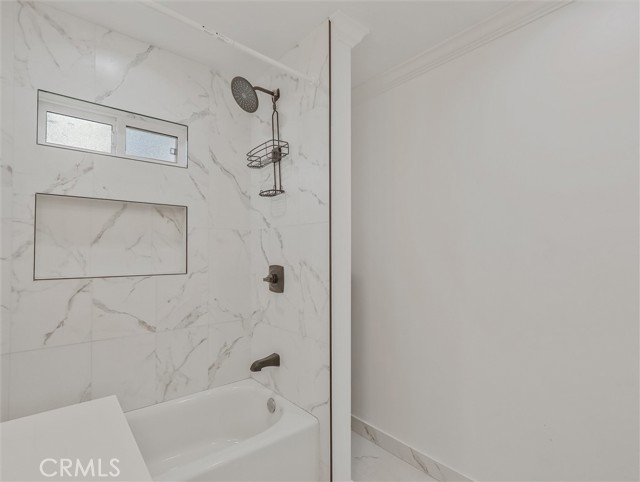 Detail Gallery Image 16 of 26 For 3826 S Burnside, Baldwin Hills,  CA 90008 - 3 Beds | 1 Baths