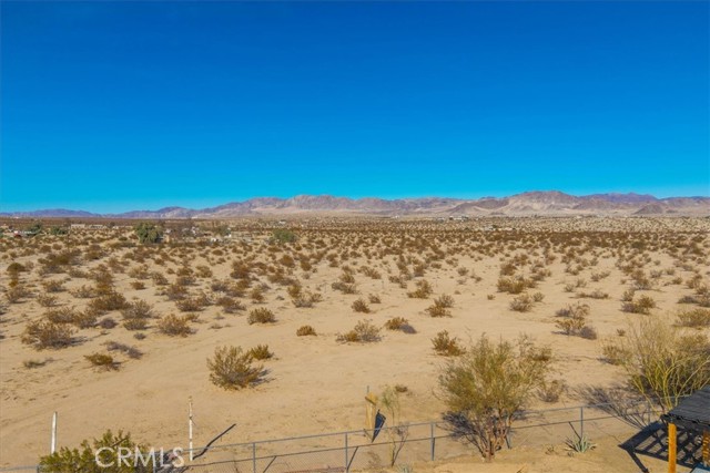 1421 Sunrise Avenue, 29 Palms CA: https://media.crmls.org/medias/0813d13f-e2a0-46b8-ab32-6c3e21af2890.jpg