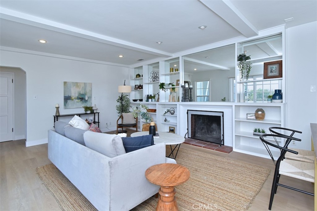 3753 Berry DriveStudio City img 13