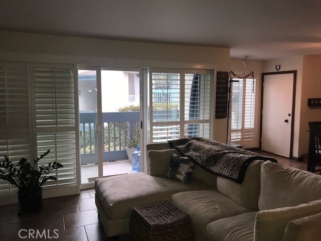 647 Prospect Avenue, Redondo Beach, California 90277, 2 Bedrooms Bedrooms, ,1 BathroomBathrooms,Residential,Sold,Prospect,SB22035409