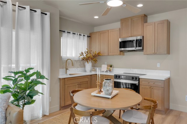 1123 E Ocean Blvd, Long Beach CA: https://media.crmls.org/medias/0815ad39-59f3-4d92-8f26-51fa2bb8ae57.jpg