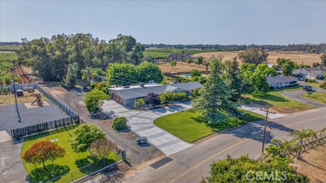 Image 32 of 40 For 5325 Greenwood Drive
