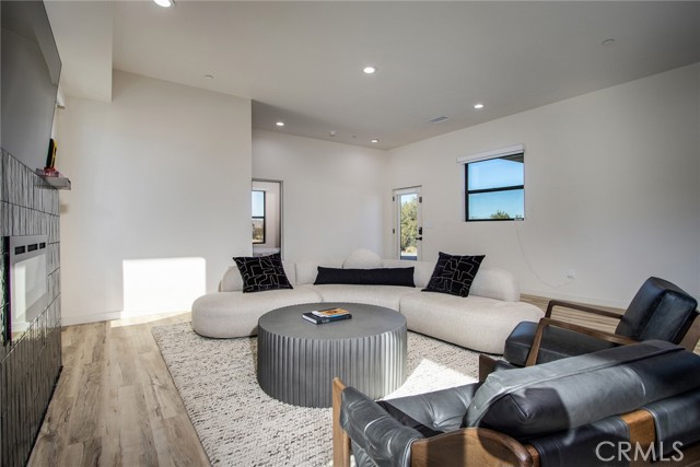 6991 Mount Lassen Avenue, Joshua Tree, California 92252, 3 Bedrooms Bedrooms, ,3 BathroomsBathrooms,Residential Lease,For Rent,6991 Mount Lassen Avenue,CRJT25013170