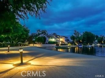 https://media.crmls.org/medias/081637f0-b5b0-4c46-8291-58c682ddd8f0.jpg?preset=X-Large