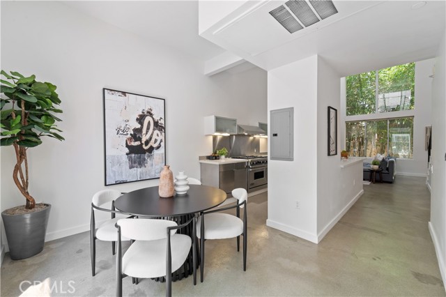 Detail Gallery Image 10 of 27 For 1040 N Curson Ave #3,  West Hollywood,  CA 90046 - 3 Beds | 3 Baths