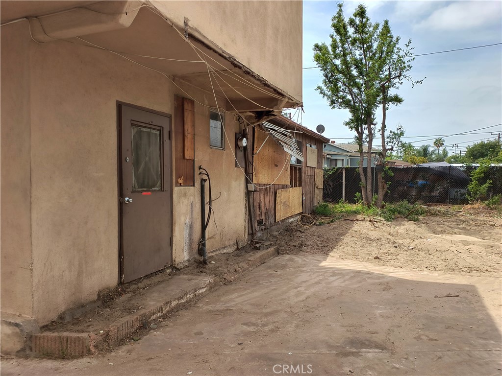 https://media.crmls.org/medias/0816d7ac-aad5-4545-bc05-54e5ca4d8501.jpg?preset=X-Large
